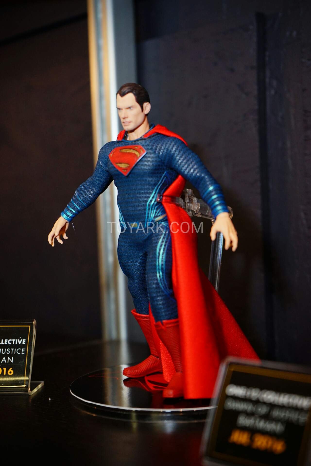 [Mezco] One:12 Collective - Batman V Superman - Superman Mezco-One12-DC-002