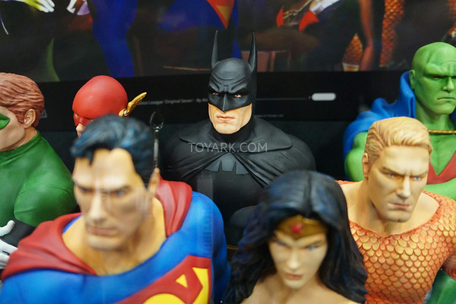 [SDCC 2016] Factory Entertainment - JLA by Alex Ross SDCC-2016-Factory-Entertainment-011