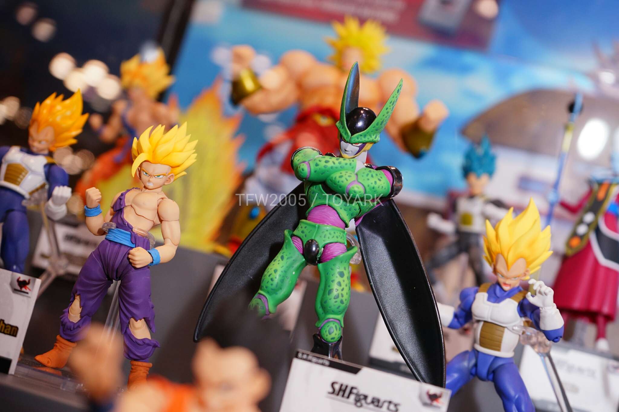 [Bandai] S.H. Figuarts - Dragon Ball Z - Cell PCE NYCC2016-Tamashii-Nations-DBZ-027