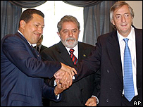 VENEZUELA Y CHAVES _40883603_presidentesbody