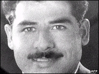 Saddam Hussein _40925218_051019saddambody2