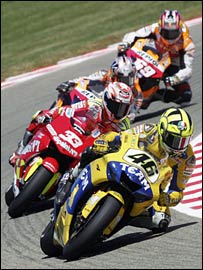 MOTO-SPORT _41893474_rossi270