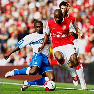 Arsenal _42068368_gallas300