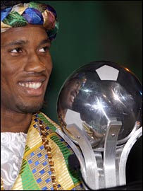 Didier Drogba - The African King _42630961_didiertrophy270