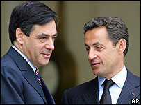 Popularit en hausse pour Sarkozy et Fillon _42936265_duo_ap203