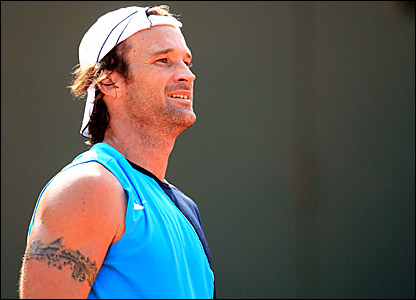 Carlos Moya termina carreira _43001887_moya