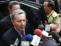 Uribe denunciará a Chávez ante CPI _44468192_uri4