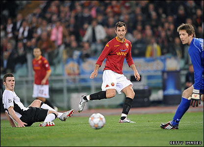 UNITED 2-0 ROMA:VŨ ĐIỆU RO-ROO ĐÁNH CHIẾM THÀNH ROME!...(Part II) _44531754_vucinic_getty