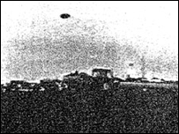 بريطانيا تفرج عن ملفات سرية حول الاطباق الطائرة _44655768_ufo2203