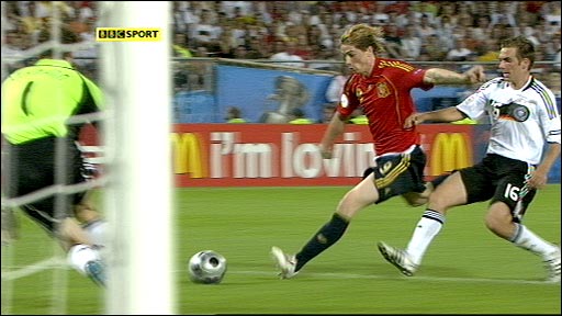 :. بذكريات 2008 يلعبون في نصف النهائي سيمتعون .. اسبانيا x المانيا [ تقديم] .: _44789838_torresgoal_512x288