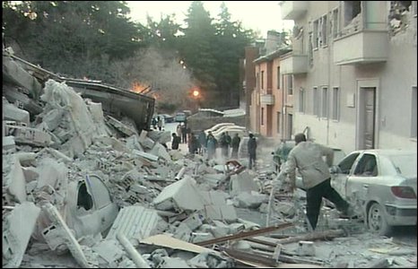 Terremoto in Abruzzo _45637023_01