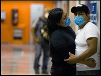 المكسيك تعلن وفاة 103 بسبب انفلونزا الخنازير _45704041_007229871-1