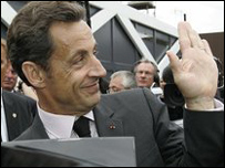 ساركوزي الثور الهائج _45958354_sarkozy