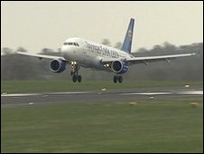 Ireland Aviation in 'no fly zone' warning _47685760_thomascook