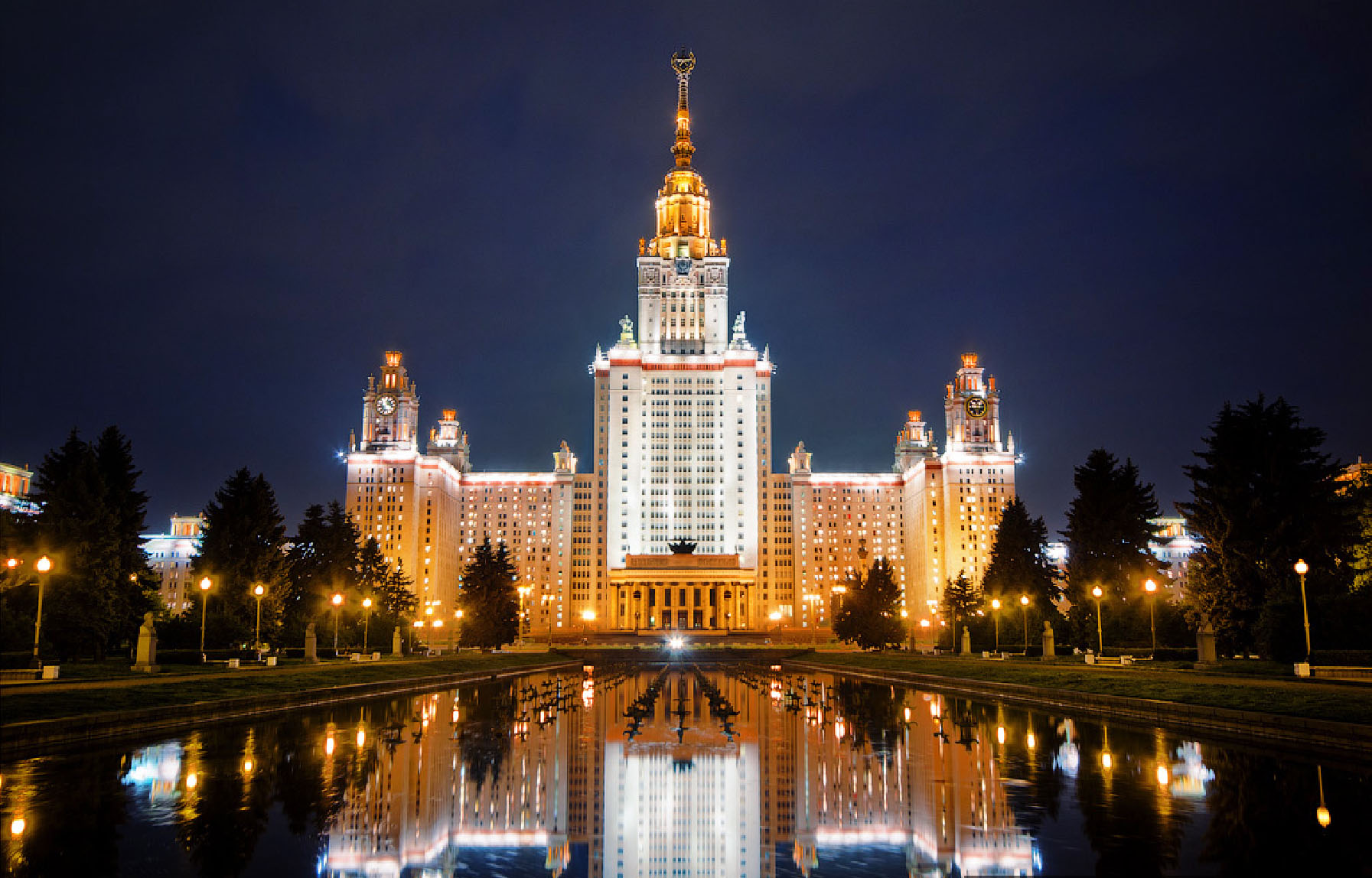 -Moscow- University Slava_roofer1