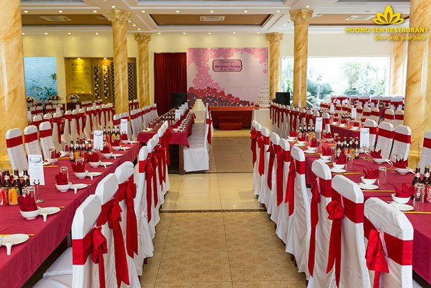 Nhà hàng tổ chức tiệc cưới cao cấp tại Hà Nội – Hương Sen Khong-gian-va-san-khau-phong-tiec-cuoi-tang-1