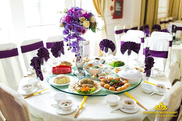 Nhà hàng tổ chức tiệc cưới cao cấp tại Hà Nội – Hương Sen Mam-10-nguoi-trong-tiec-cuoi-tai-huong-sen