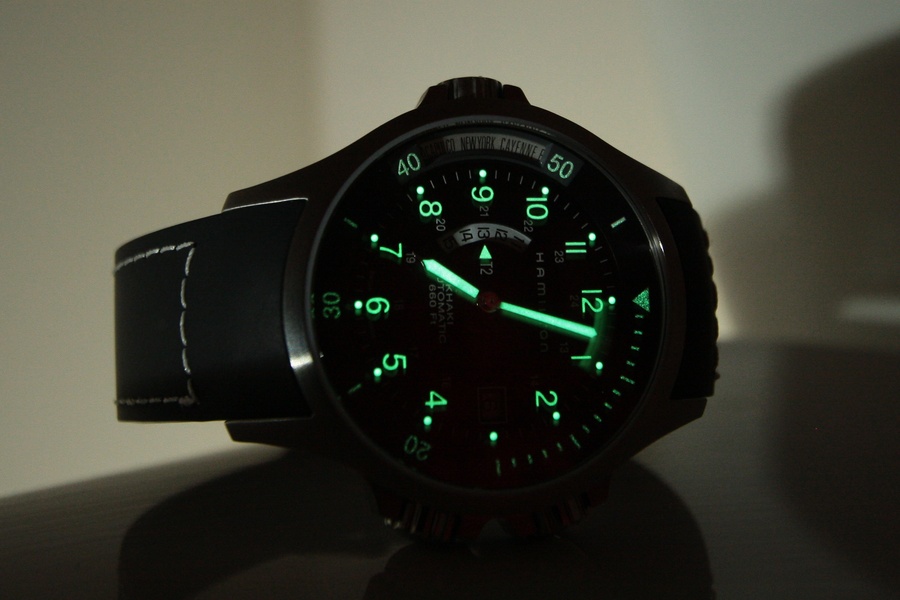 Nightshots de nos montres 08%20-%20hamilton%20nuit