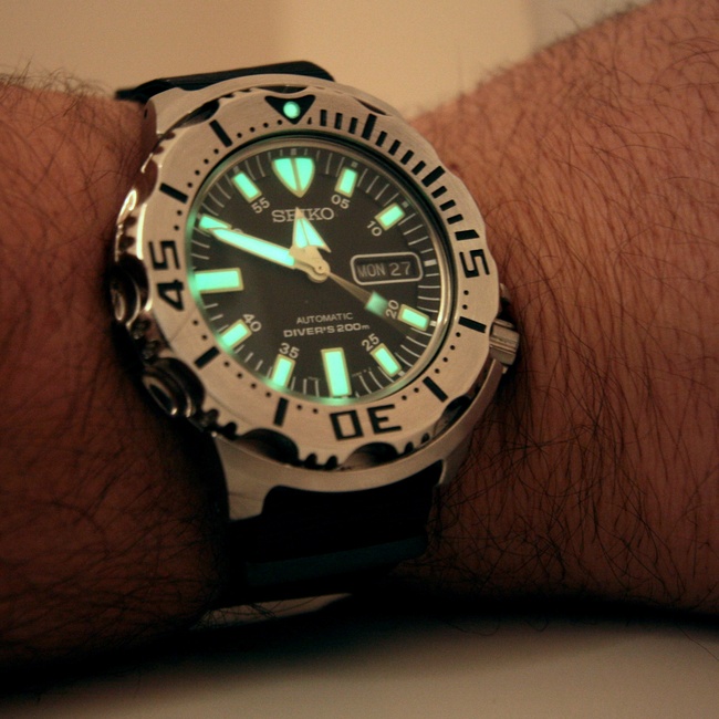 Vos montres sur un poignet  > 20 cm ..... Carre_seiko_jour_lumiere