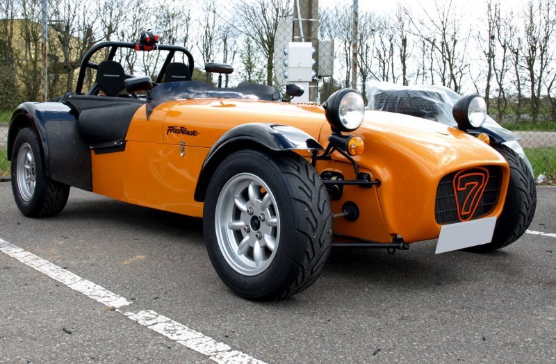 [Circuit] Lurcy Lévis avril 2008 Caterham%20orange.1