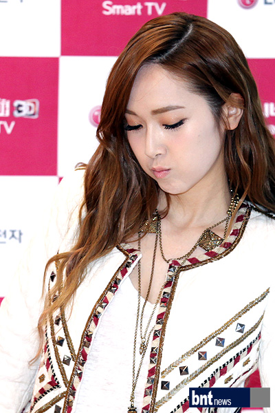 [PIC][15-11-2012]SNSD xuất hiện tại buổi fansign cho thương hiệu "LG" vào chiều nay 82dffe4b4743b67e42f28f49da060c23