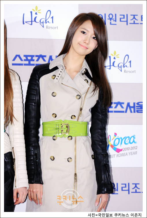 [Pics] [20.01.2011] Yoona @ 20th Seoul Music Awards 110120_ej24