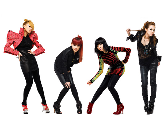 2NE1 "US Debut.. even if it takes 10 years, we want to do it perfectly" PP10091500004