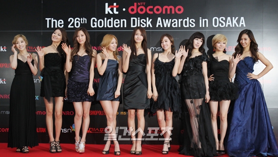 [FANTAKEN/OFFICIAL][11-01-2012] SNSD @ 26th Golden Disk Awards’ - Kyocera Dome , Oska, Japan Htm_20120112181719c010c011