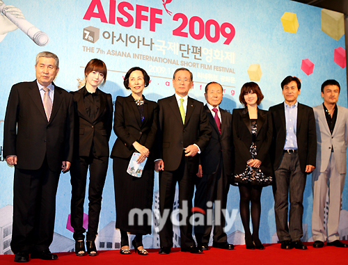 [06.11] Ouverture de The 7th Asiana International Short Film Festival  (Son Ye Jin, Goo Hye Sun...) 200911051944211127_1