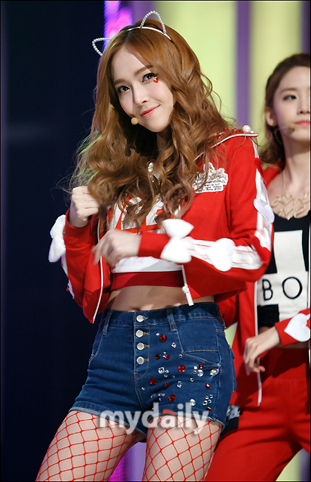 [24-01-2013]Girls' Generation dành "TRIPLE CROWN" cho "I Got A Boy" trên chương trình Mnet "M! Countdown" chiều nay 201301241941291137_1