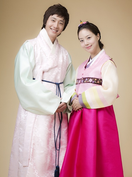 Jung Il Woo và Moon Chae Won cùng gửi lời chúc lễ Chuseok 200910010955341001_2