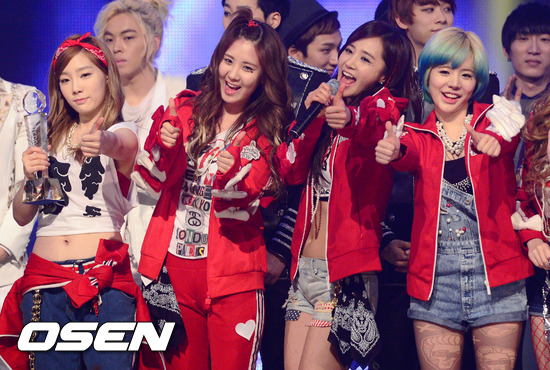 [24-01-2013]Girls' Generation dành "TRIPLE CROWN" cho "I Got A Boy" trên chương trình Mnet "M! Countdown" chiều nay 201301241940778822_51010fbec8029