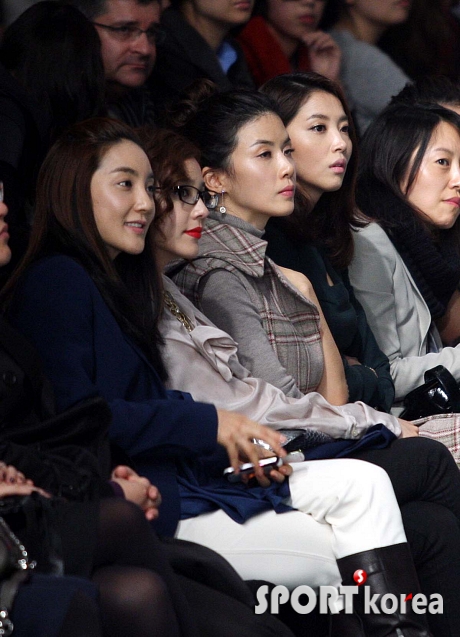 [23.10] Seoul Fashion Show ! 20091023202023221