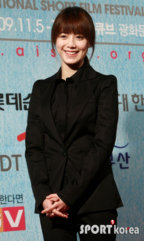 [06.11] Ouverture de The 7th Asiana International Short Film Festival  (Son Ye Jin, Goo Hye Sun...) 20091105192632858