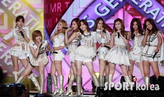 [PICS][26/8/2012]SNSD @Korea-China Music Festival in Yeosu 20120825221116515