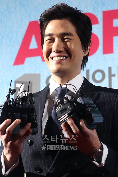 [06.11] Ouverture de The 7th Asiana International Short Film Festival  (Son Ye Jin, Goo Hye Sun...) Tn_1257417782_1682289285_0