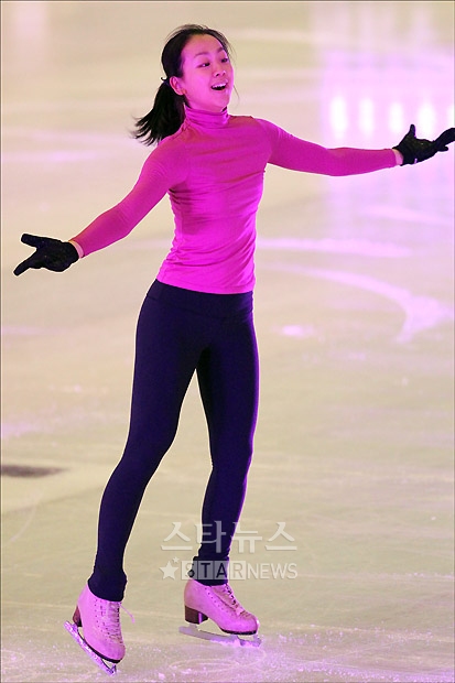 2010 Medalist on Ice Korea Tn_1275636784_1432860865_0