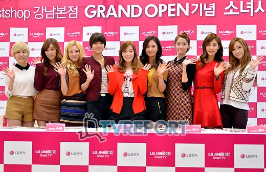 [PIC][15-11-2012]SNSD xuất hiện tại buổi fansign cho thương hiệu "LG" vào chiều nay 20121115_1352975185_20716900_1