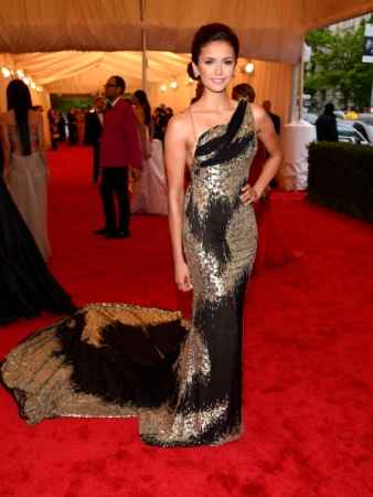 Nina at Costume Institute Gala Normal_008