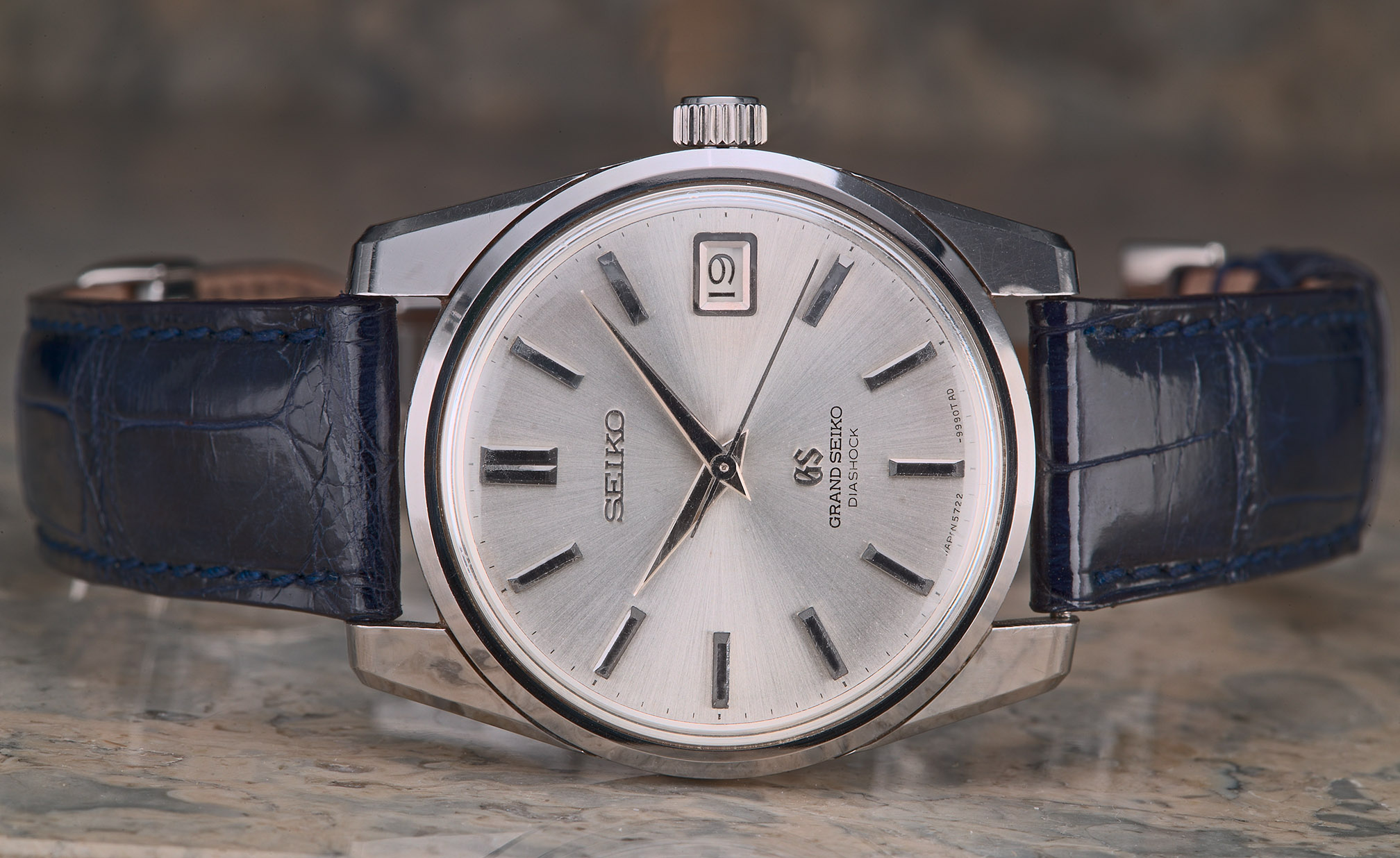 L'histoire de Grand Seiko par un passionné Lseiko5722f01