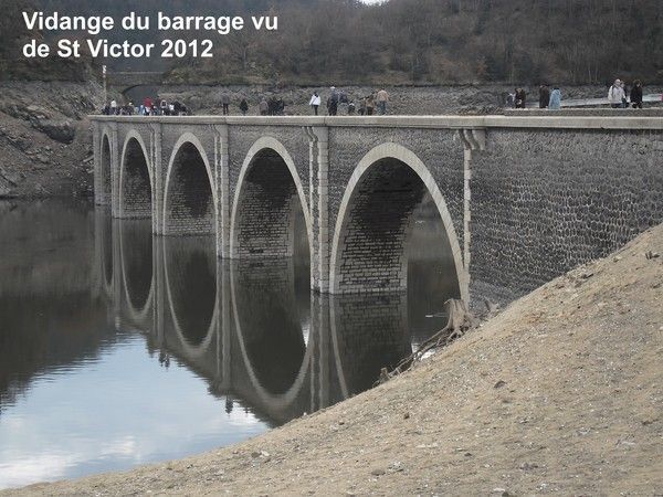 LA LOIRE (villes et villages de ce département) 33befe41