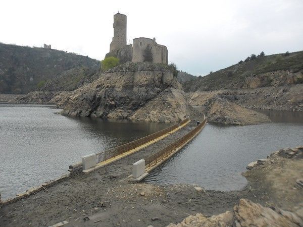 LA LOIRE (villes et villages de ce département) 7c95bd2d