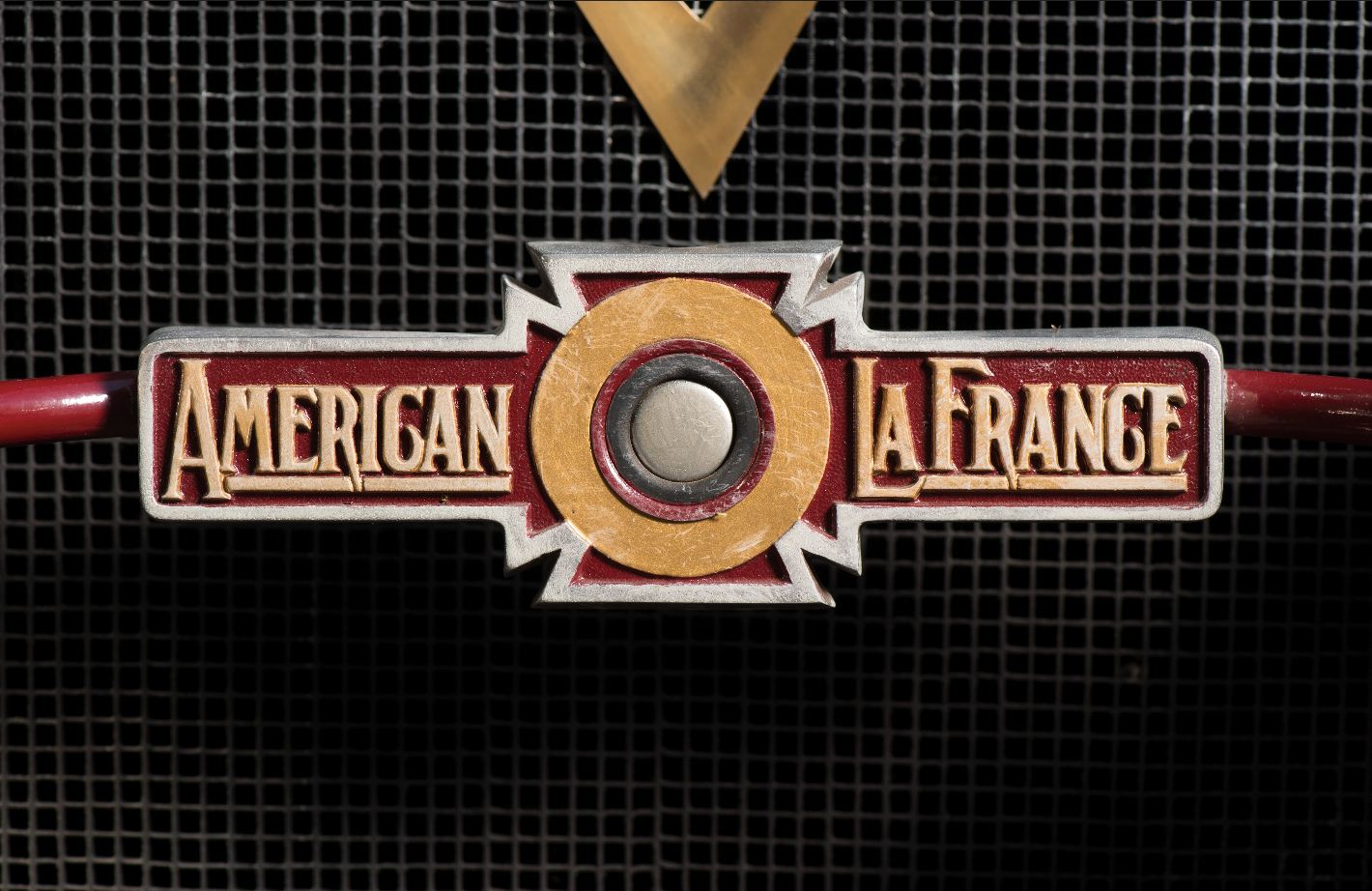 American LaFrance V12 Speedster: aire steampunk American-lafrance-logo