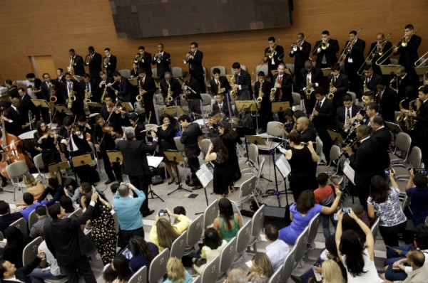 “Vai construir igreja assim no inferno”, diz Eduardo Paes ao pastor Silas Malafaia, durante inauguração do nova sede da Assembleia de Deus Vitória em Cristo ADVEC6-600x398