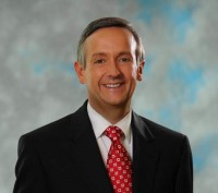 Pastor afirma que Jesus Cristo é “a boa notícia” para pessoas de todas as religiões Robert-Jeffress-200x177