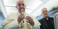 Papa Francisco abre a possibilidade de discussão sobre o fim do celibato obrigatório: “Não é um dogma” Papa-francisco-200x100