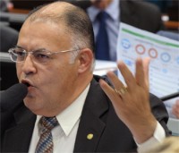 Deputado pastor Eurico reapresenta projeto de “cura gay” na Comissão de Direitos Humanos Pastor-eurico-200x171