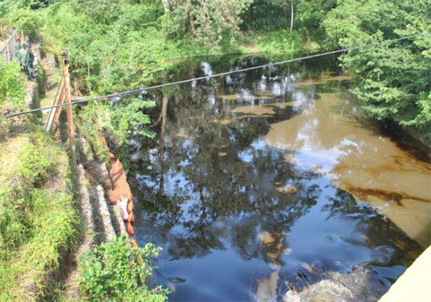 Derrame de PETROLERO en Venezuela - 1000 Barriles al río Guarapiche Derramedepetroleovenezuela