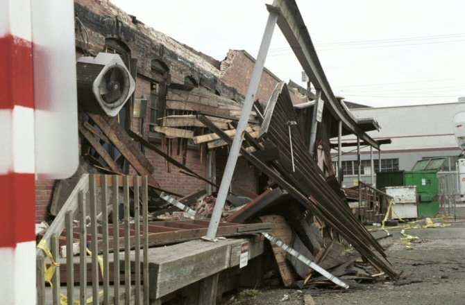 CREAN GOMA PARA QUE LOS EDIFICIOS SEAN INVISIBLES PARA LAS ONDAS SÍSMICAS O TERREMOTOS  Img_7300