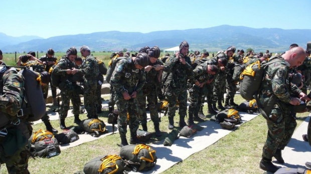 Bulgarian Special Forces/Airborne Splinter Uniform Photo_verybig_14053